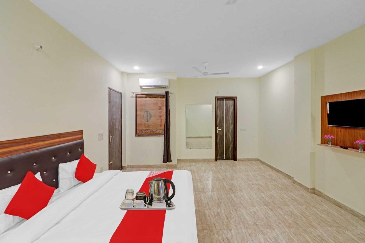 Hotel O Moonshine Near Mohan Estate Metro Station Új-Delhi Kültér fotó